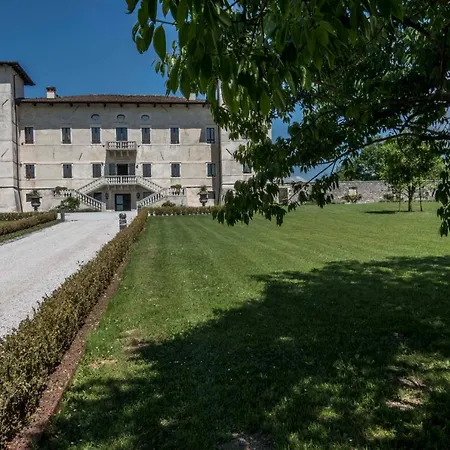 بيت ضيافة Castello Di Susans *